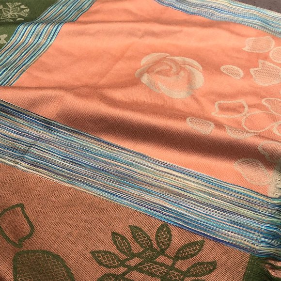 Gorgeous NEW scarf/shawl - green and pale orange - Picture 3 of 6